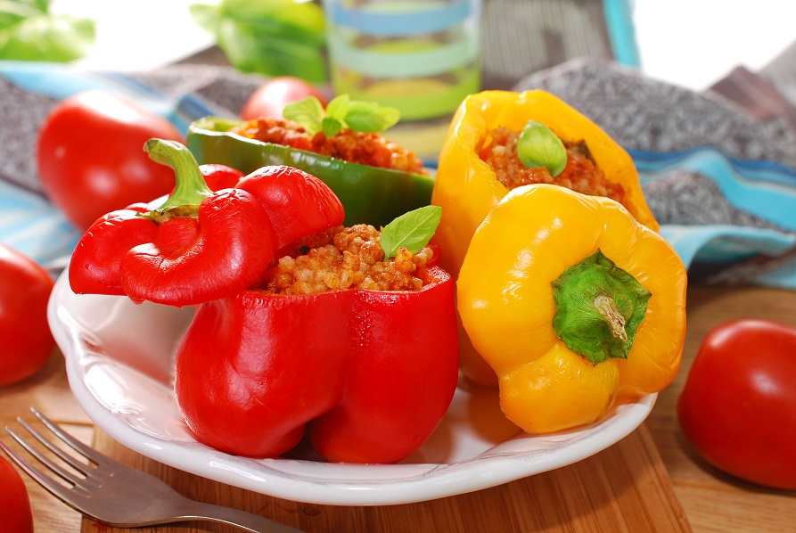 Przepis na grillowane faszerowane papryki z mięsem mielonym i fetą