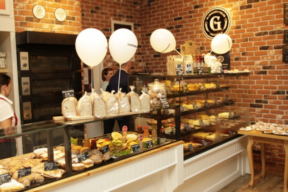 DWA I WIĘCEJ W JEDNYM, CZYLI NAJCIEKAWSZE KONCEPTY GASTRONOMICZNE LIFESTYLE, Żywienie - Świat pędzi coraz szybciej, natomiast każdy z nas szuka spójności i równowagi. Łączymy różne czynności po to, aby zaoszczędzić jak najwięcej czasu, którego brakuje nam zarówno dla bliskich osób, jak i dla samych siebie.