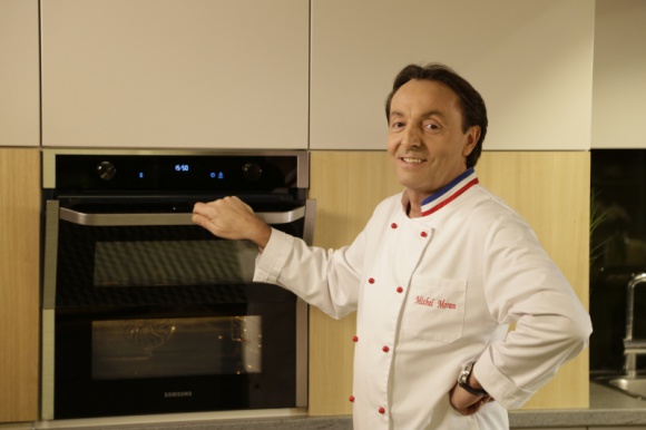Michel Moran pokazuje jak ułatwić sobie życie z piekarnikiem Dual Cook Flex