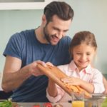 Więcej owoców, mniej pieczywa, czyli co jedzą Polacy