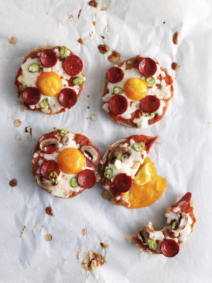 3 śniadania dla małych mistrzów z wykorzystaniem sezonowych warzyw LIFESTYLE, Żywienie - Śniadanie to bezapelacyjnie najważniejszy posiłek dnia. Zadbaj o to, aby Twoje dziecko jadło to co obfituje w witaminy i składniki odżywcze. Weź przykład z piłkarzy FC Barcelony i przygotuj śniadania, które pomogą zdrowo rozpocząć dzień i dodadzą energii do nowych wyzwań.