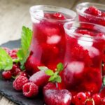 Herbaciani pomocnicy wody, czyli skuteczne nawadnianie latem