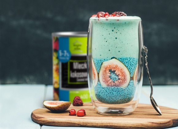 Niebiański pudding z chia i mleczkiem kokosowym LIFESTYLE, Żywienie - Niebiański pudding chia z mleczkiem kokosowym i owocami
