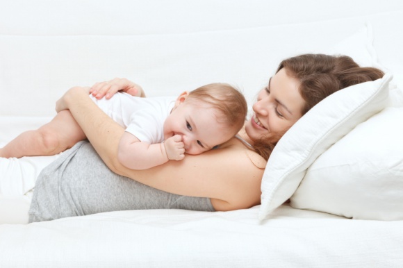 Co robić, kiedy karmienie piersią nie jest możliwe? LIFESTYLE, Żywienie - Co zrobić, jeśli mama nie może karmić piersią? Jak wtedy zadbać o dietę niemowlęcia, aby wspierać prawidłowe kształtowanie się młodego organizmu?