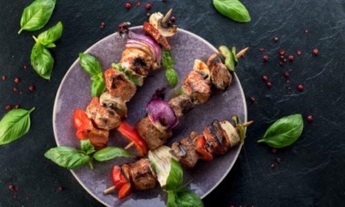 Grillowe menu – przepis na Kolorowe szaszłyki z karczku marki Berger