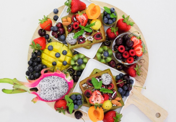 Superfoods - gdzie znajdziemy cenne dla zdrowia składniki? LIFESTYLE, Żywienie - Coraz częściej w kontekście odżywiania, diety i kuchni słyszymy o tzw. superfoods. Czym są te wyjątkowe produkty? Gdzie ich szukać? Jak łatwo wprowadzić je do naszej diety?