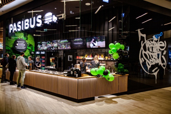 Popularna burgerownia w Magnolia Park LIFESTYLE, Żywienie - Znana sieć burgerowni Pasibus otwiera lokal w Magnolia Park, największym centrum handlowym na Dolnym Śląsku. Oznacza to poszerzenie oferty food court o lokalny brand.