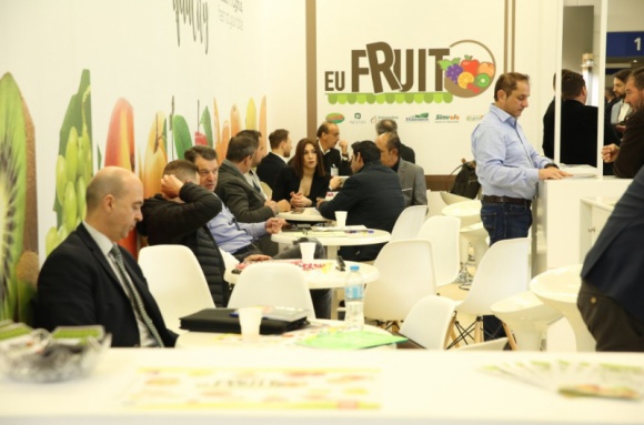 Targi FRUIT LOGISTICA w Berlinie LIFESTYLE, Żywienie - W lutym tego roku, Berlin ponownie został głównym ośrodkiem globalnego przemysłu owoców i warzyw. Wszystko za sprawą targów FRUIT LOGISTICA, które co roku cieszą się dużą popularnością i przyciągają europejskich oraz światowych producentów z ponad 90 krajów.