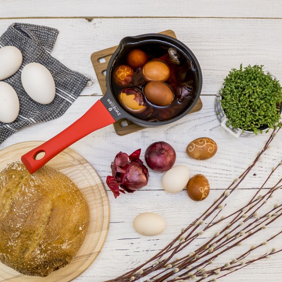 Wielkanocne bogactwo smaków. Poznajcie potrawy z różnych regionów Polski LIFESTYLE, Żywienie - Polskie tradycje wielkanocne to nie tylko Śmigus-Dyngus, święcenie palm czy piękne kraszanki. To mnóstwo bardzo ciekawych regionalnych potraw. Widać tu wpływy kuchni naszych sąsiadów: niemieckiej, czeskiej, ukraińskiej, austriackiej, litewskiej i białoruskiej.