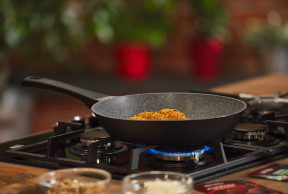 Wegetarianizm na słodko i słono LIFESTYLE, Żywienie - Odczucia co do niej są mieszane, jednak nie ulega wątpliwości, że jest jedną ze zdrowszych kuchni świata. Mowa o diecie wegetariańskiej. Jakie posiłki można przygotować, stosując się do zasad tej diety?