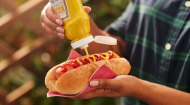 Heinz Yellow Mustard na światowy dzień musztardy LIFESTYLE, Żywienie - Kultowa marka Heinz przedstawia kolejny produkt w swoim portfolio – Heinz Yellow Mustard.