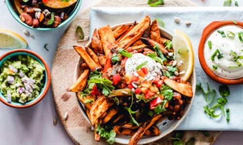 Domowy street food z Vegetą Natur: frytki z batatów i ziemniaków