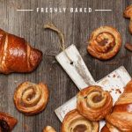 Starbucks rozszerza ofertę o świeżo wypiekane croissanty i cynamonki